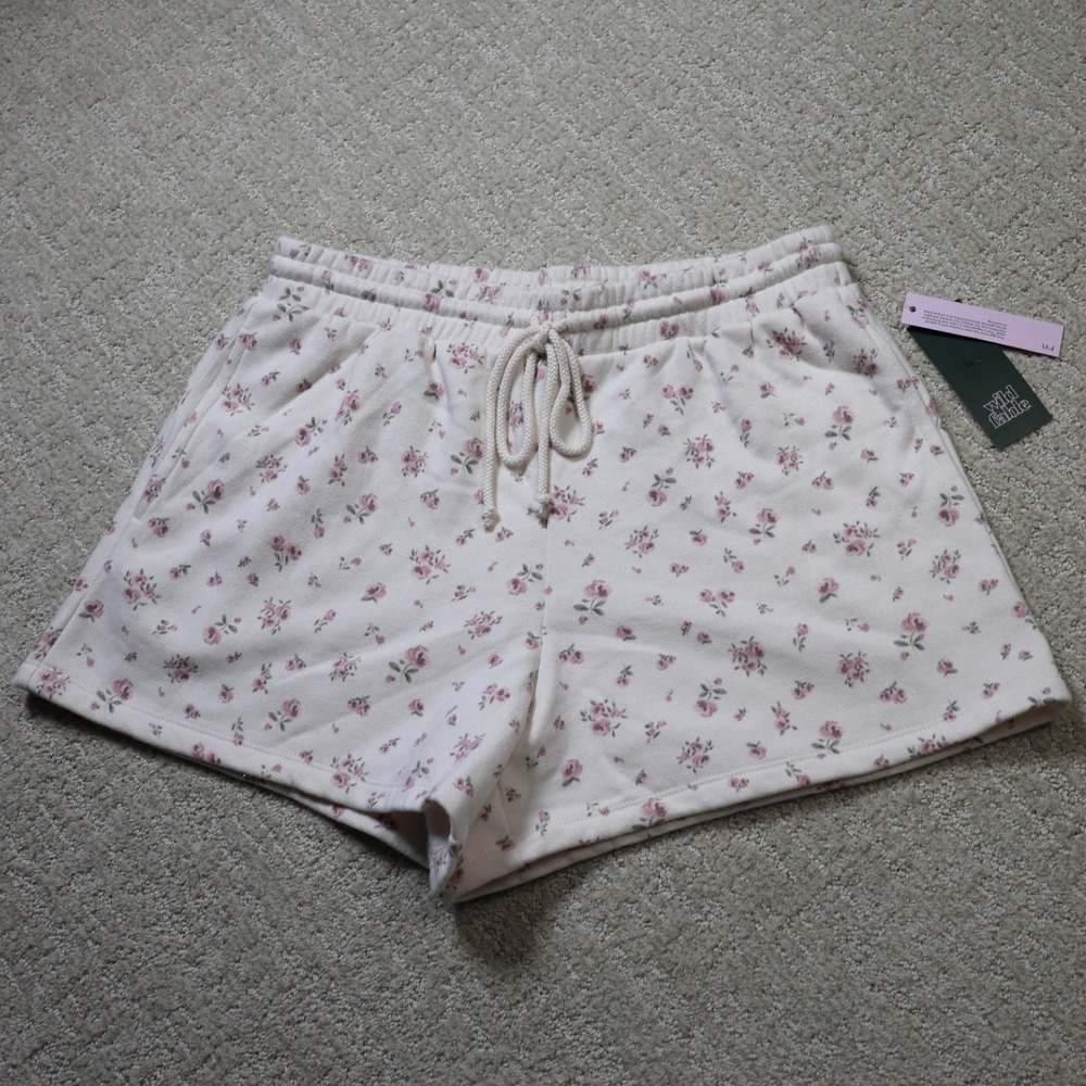 Wild Fable Off White Pink Floral Fleece Lounge Shorts Small NWT SS-041